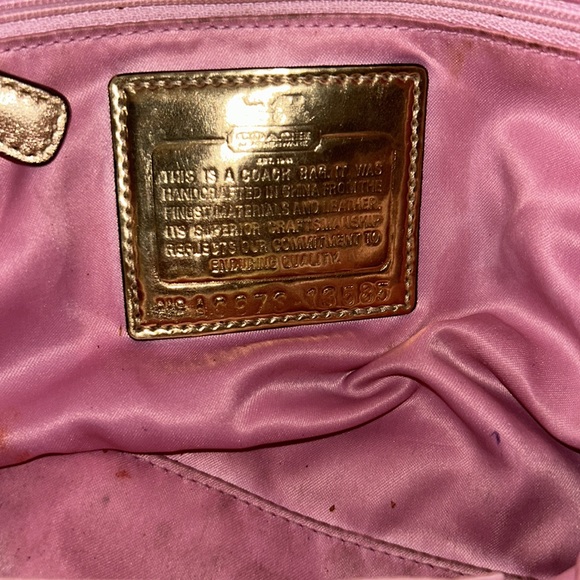 2000s Gold Coach, handles and shoulder strap. Gold with Pink lining. - Picture 6 of 6
